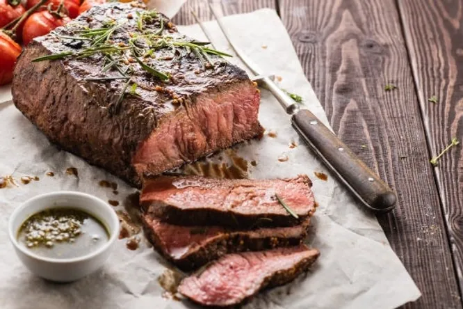 STEAK & WINE BAR