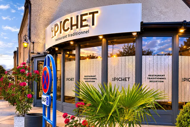 Le Pichet