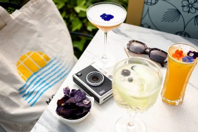 Sur le rooftop Molitor, les JO sont à l'honneur avec un trait de liqueur St-Germain®