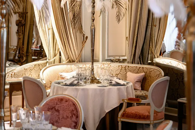 The Ritz Paris organizes Gatsby evenings to celebrate the novel's centenary