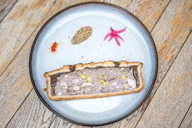 Pâté en croûte with Prunelle de Troyes