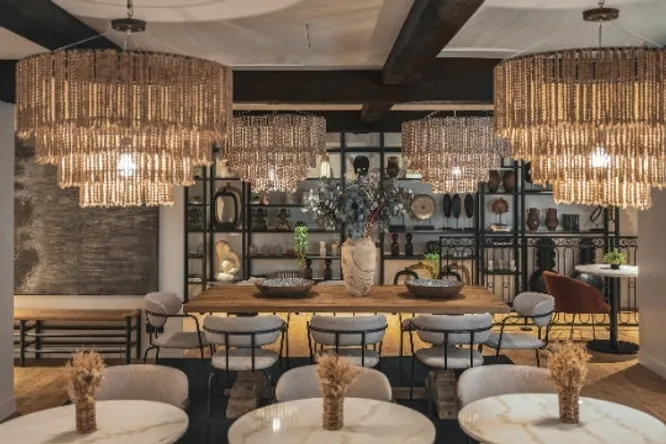 This hotel is like a guest house in the heart of La Rochelle