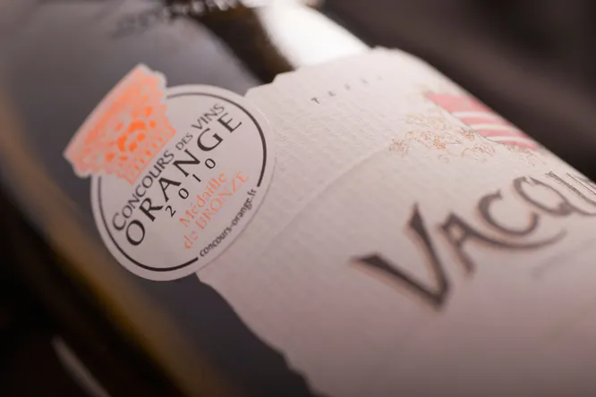 Faut-il se fier aux médailles sur les bouteilles de vin ?