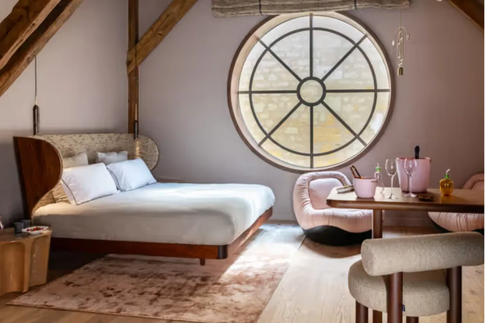 Yndo Hotel