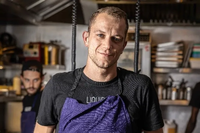 Qui est Aurélien Royer, nouveau chef du restaurant Liquide ?