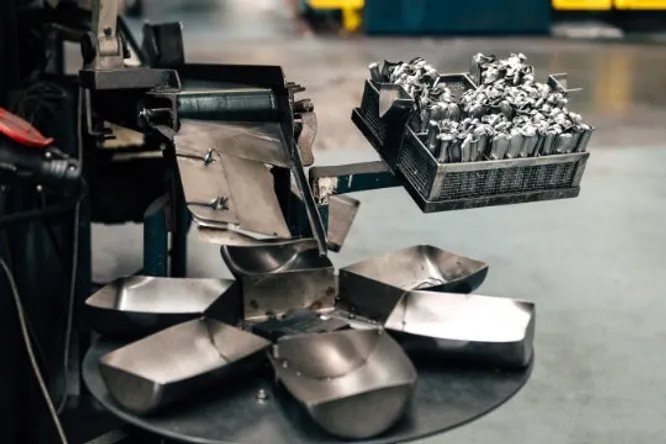 At Degrenne, steel makes its mark