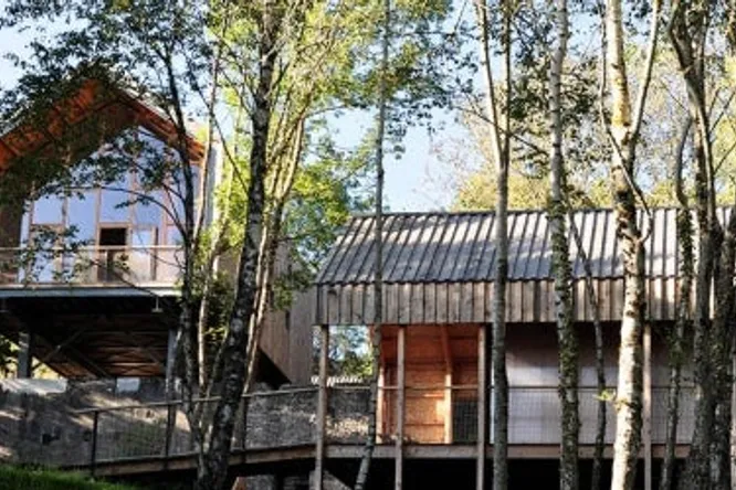 Les Cabanes du Bois Basalte