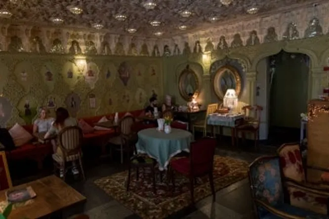 CAFE LEILA