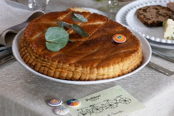Apollonia Poilâne X Paul Smith : quand la galette se fait couture