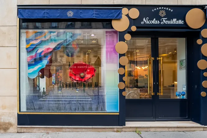 La maison de champagne Nicolas Feuillatte lance un pop-up avec l’artiste Mika