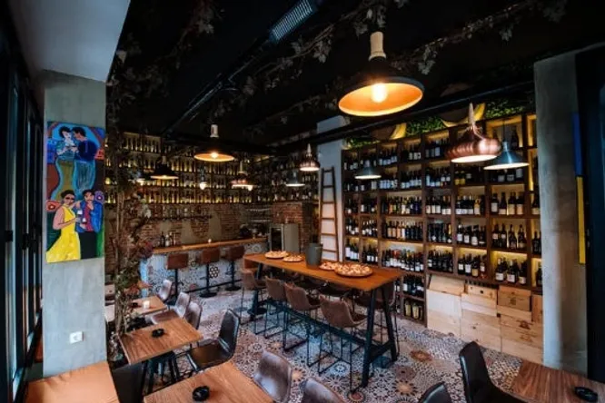 VINOTEKA NEIMAR BAR & SHOP