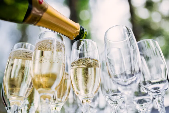 6 exceptional vintage champagnes according to Gault&Millau