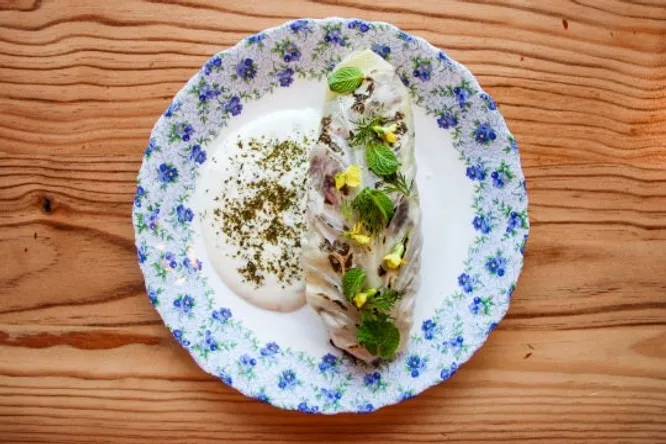 « Chouwarma » sauce yaourt à la menthe