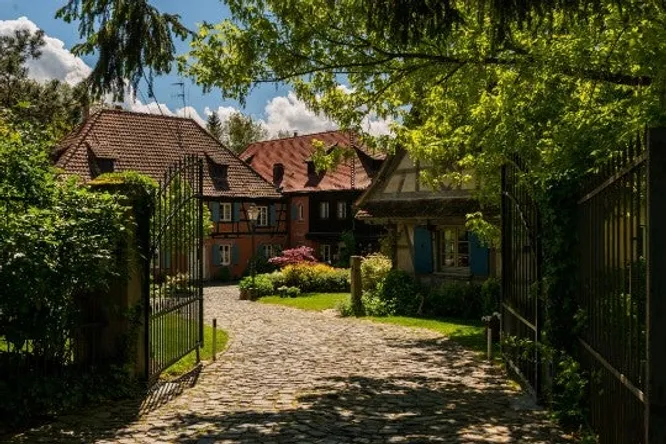 Abbey, museum, mill... 5 hotels steeped in history