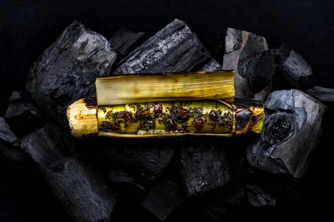 Poireaux grillés et jus de poireau