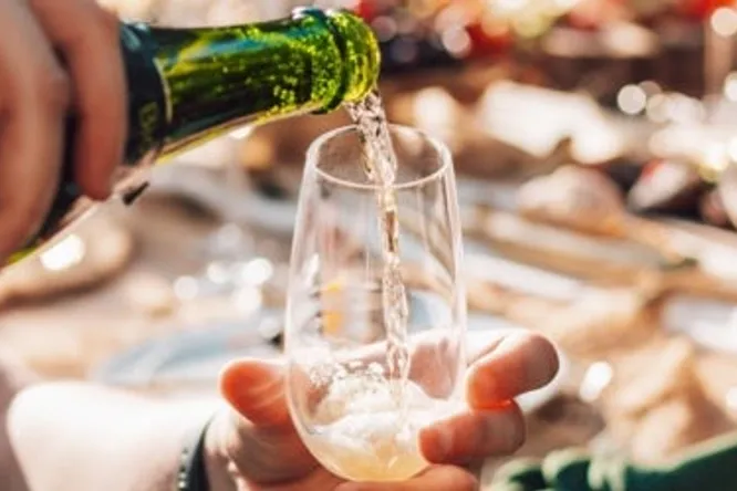 Summer wines: 5 champagnes that rhyme with terrace