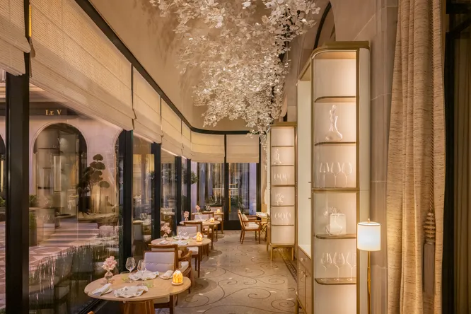 L'Orangerie - Four Seasons Hotel George V