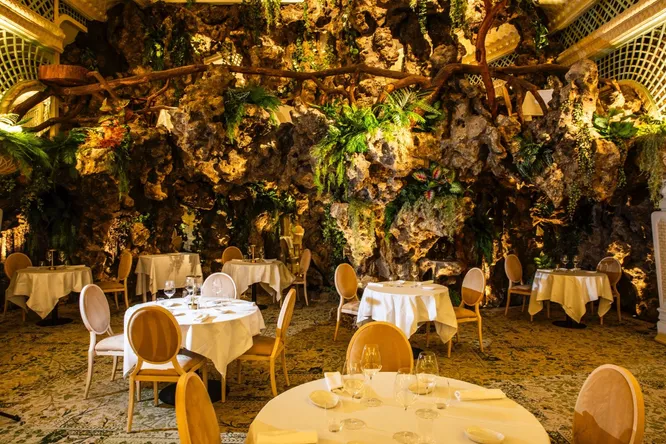 Le Chapon Fin à Bordeaux : 200 ans de gastronomie et d’histoire