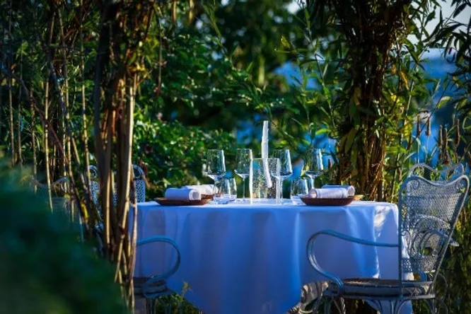 At these tables, you dine directly in the chefs' garden