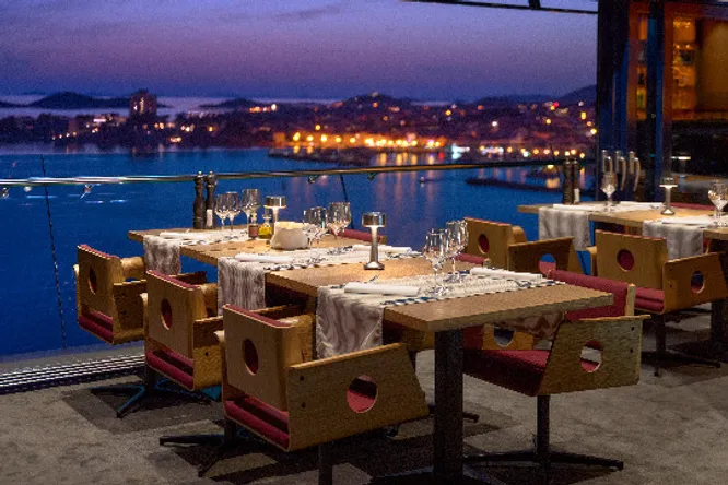 Restaurant Sky