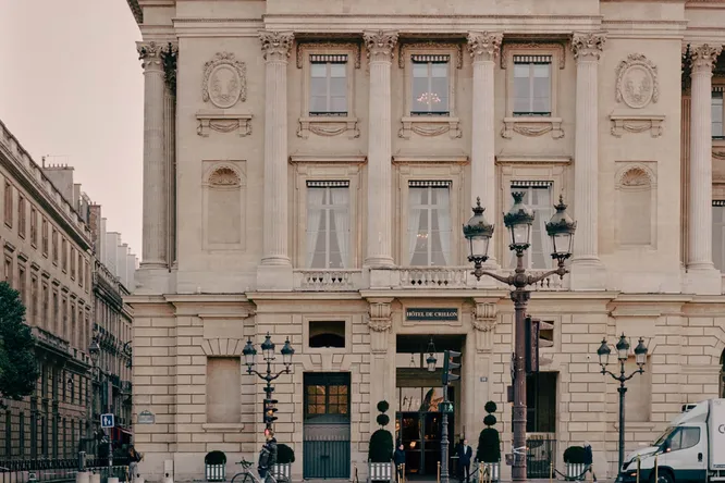 L’Hôtel de Crillon, A Rosewood Hotel, un palace contemporain, témoin des grands événements de l’histoire