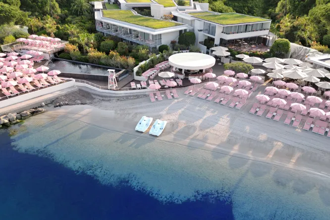 PACA's 5 most beautiful waterfront hotels