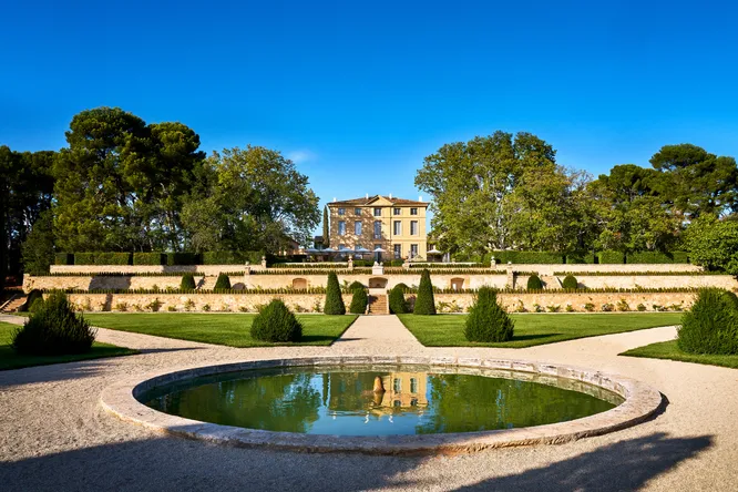 Château de la Gaude, the art of living in Provence
