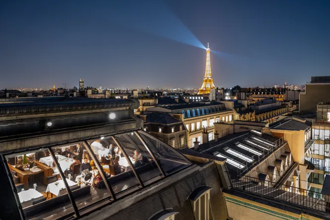 Where to eat near the Eiffel Tower? 10 restaurants to try out