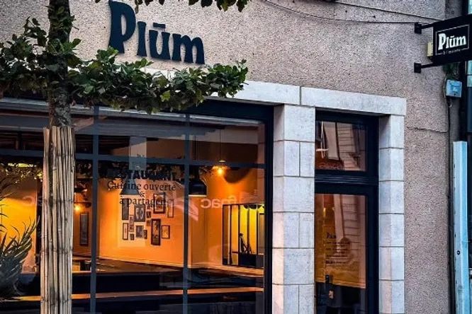 Plūm