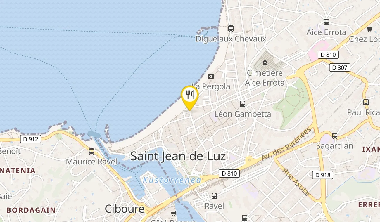 32 Rue Joseph Garat, 64500 Saint-Jean-de-Luz, France