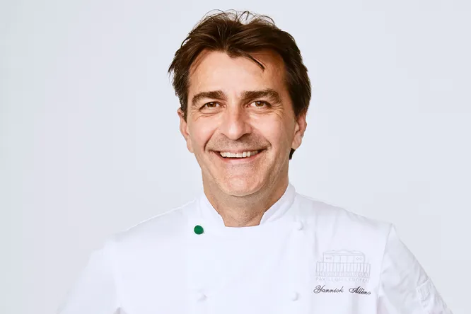 Yannick Alléno et l’Institut Lyfe s’unissent pour créer Pavyllon, un restaurant-école d’excellence à Lyon
