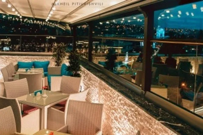 Tiffany Bar & Terrace