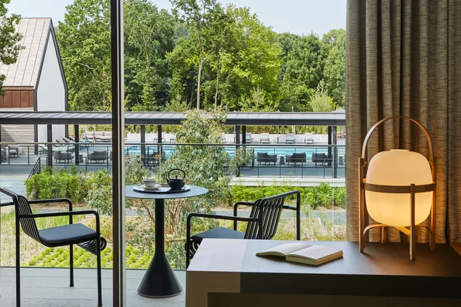 10 hotels easily accessible without a car