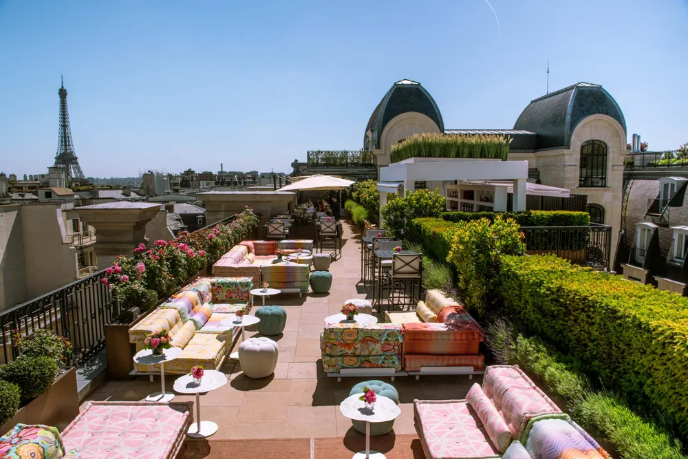 The Peninsula Paris 2025 Rooftop Golden Hour ©maelle Saliou