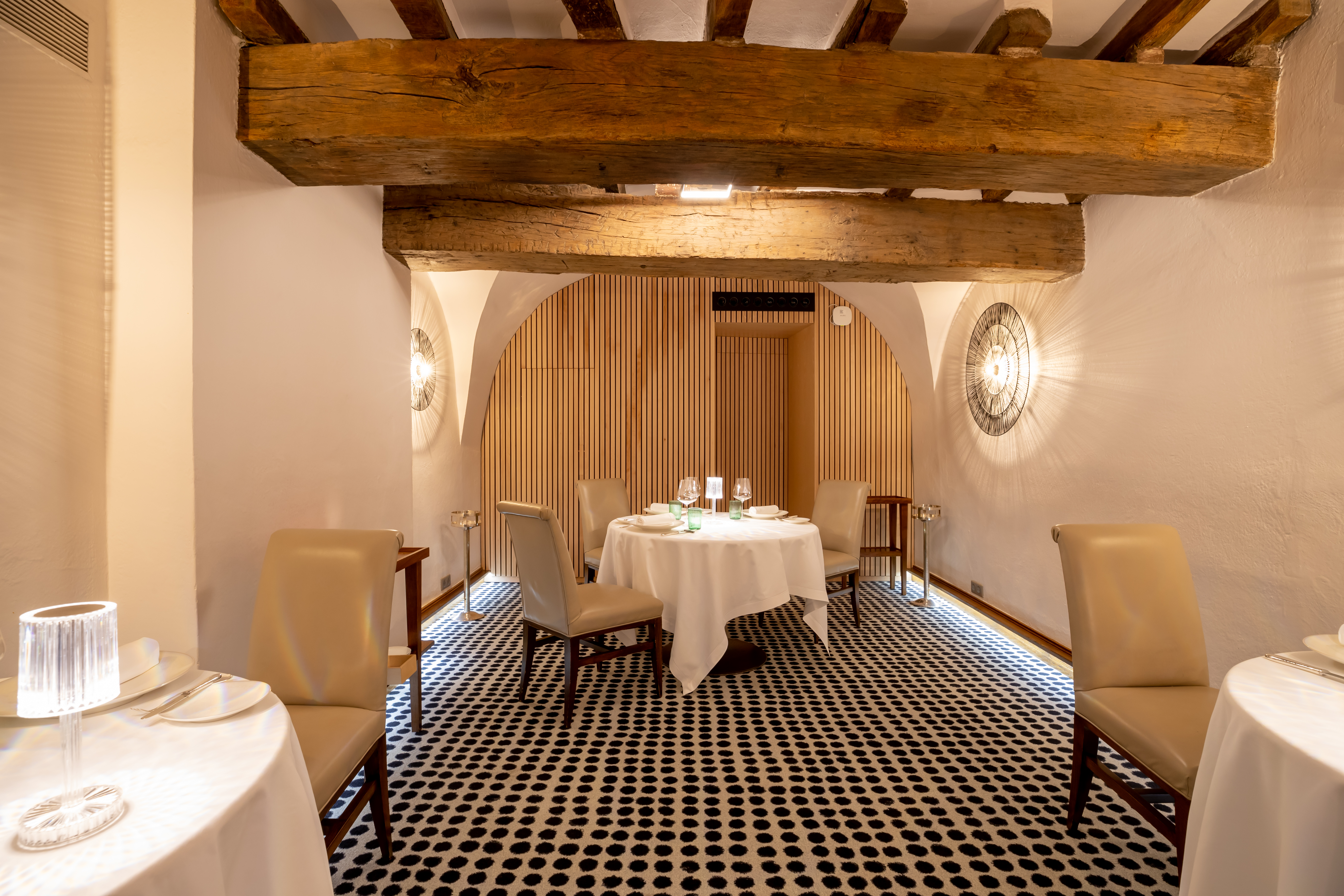 Hotel Maison Lameloise 4 stars in Chagny | Gault&Millau