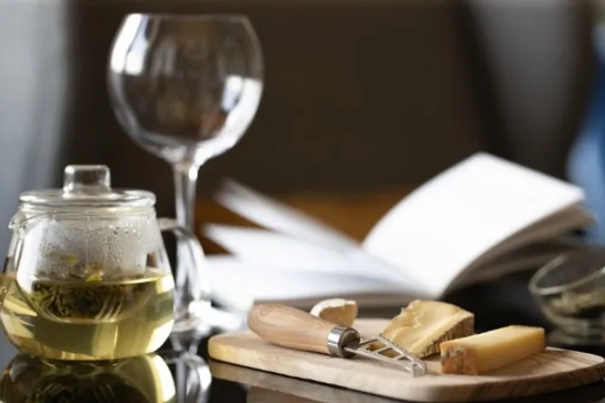 The art of pairing tea and cheese according to Carine Baudry