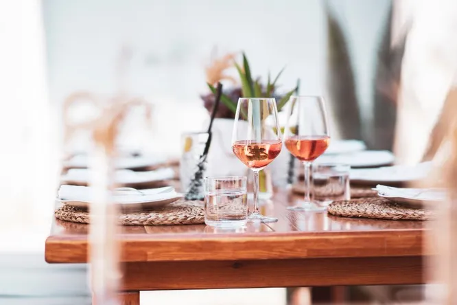 Notre sélection de 8 rosés inattendus à déguster tout l'été
