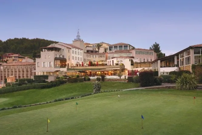 5 hôtels que les amoureux de golf vont adorer