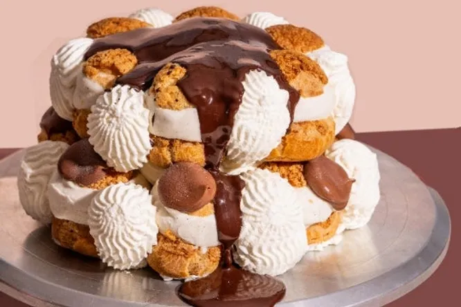Les profiteroles, leur histoire et notre sélection des meilleures adresses