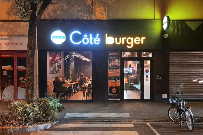 Côté Burger & Poutine