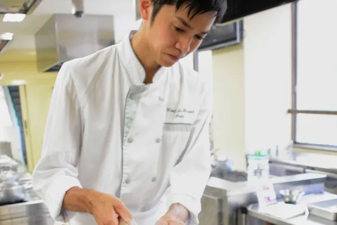 Shintaro Awa prend le relais de Bernard Pacaud à L’Ambroisie