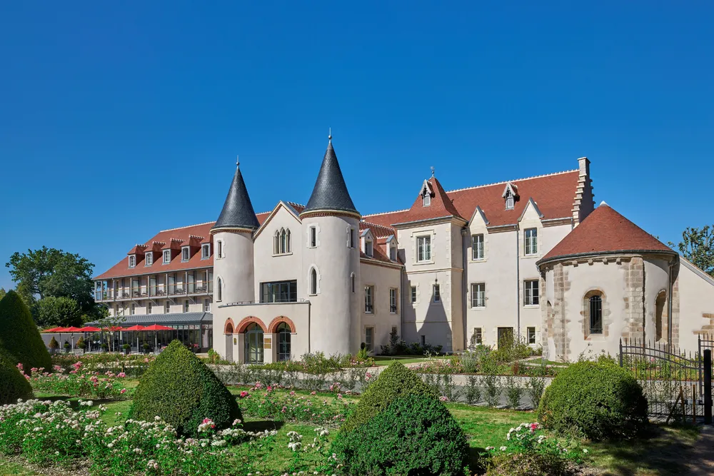 Château Saint-Jean à Montluçon : un hôtel 5 étoiles dans une ancienne commanderie templière