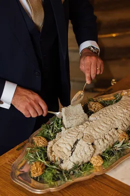 Taillevent Bar En Croûte De Sel Geste 3 (c) Arbès Food