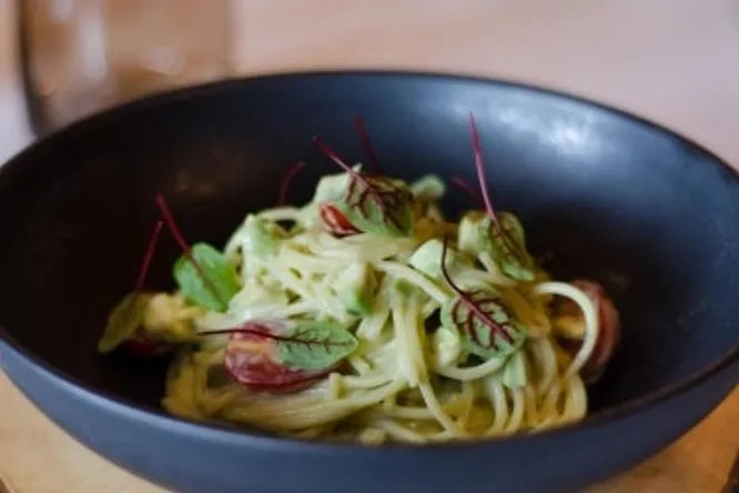 Špageti s avokadom by chef Axel Rüdlin