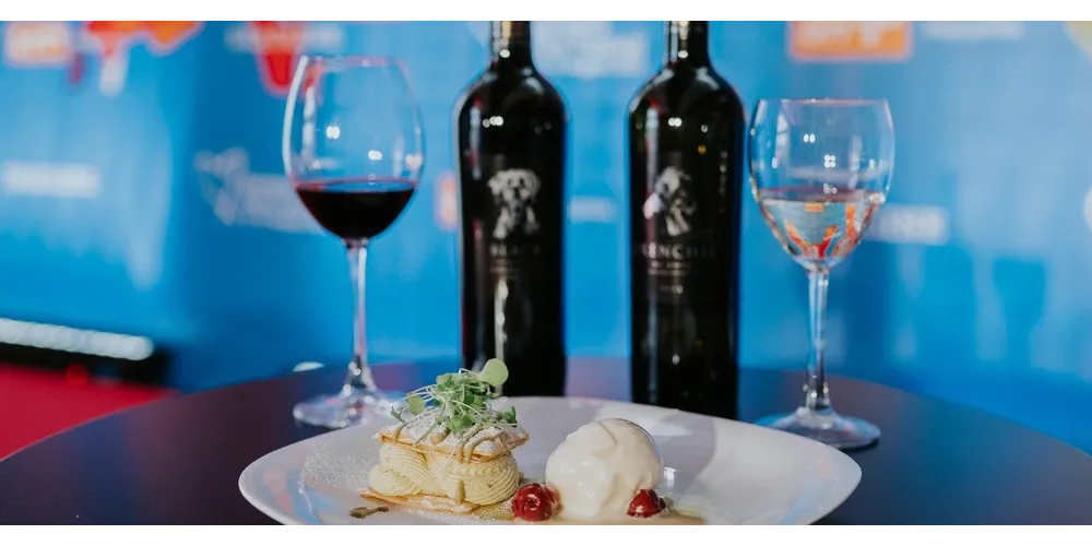 Gault&Millau Croatia guide teamed up with chef Orhan Cakiroglu to cook a dinner for the winners of the Heart of Sarajevo Awards for TV Series